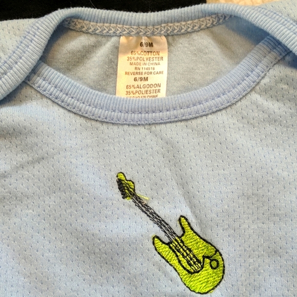 Four pack baby bodysuits, short sleeve, blue theme, various brands - Picture 2 of 9